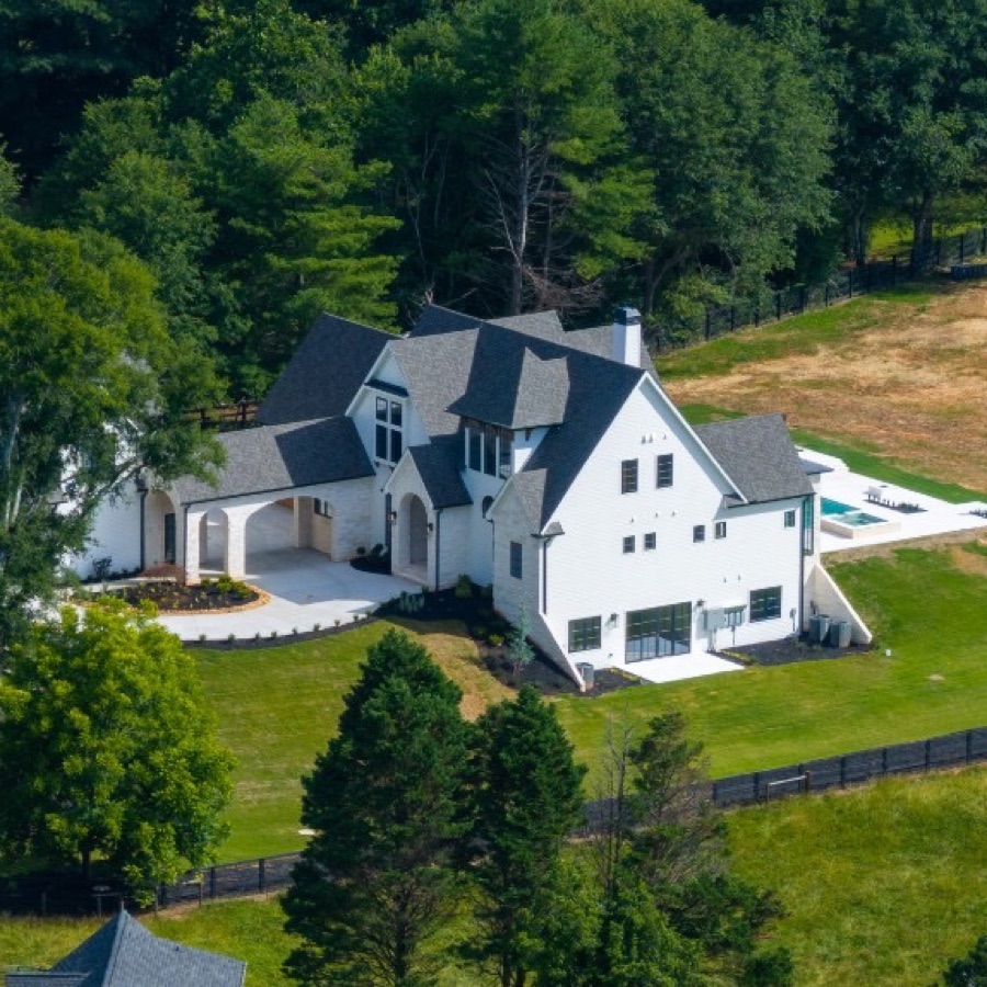 Luxury residence photography from Conté Films — frame 12